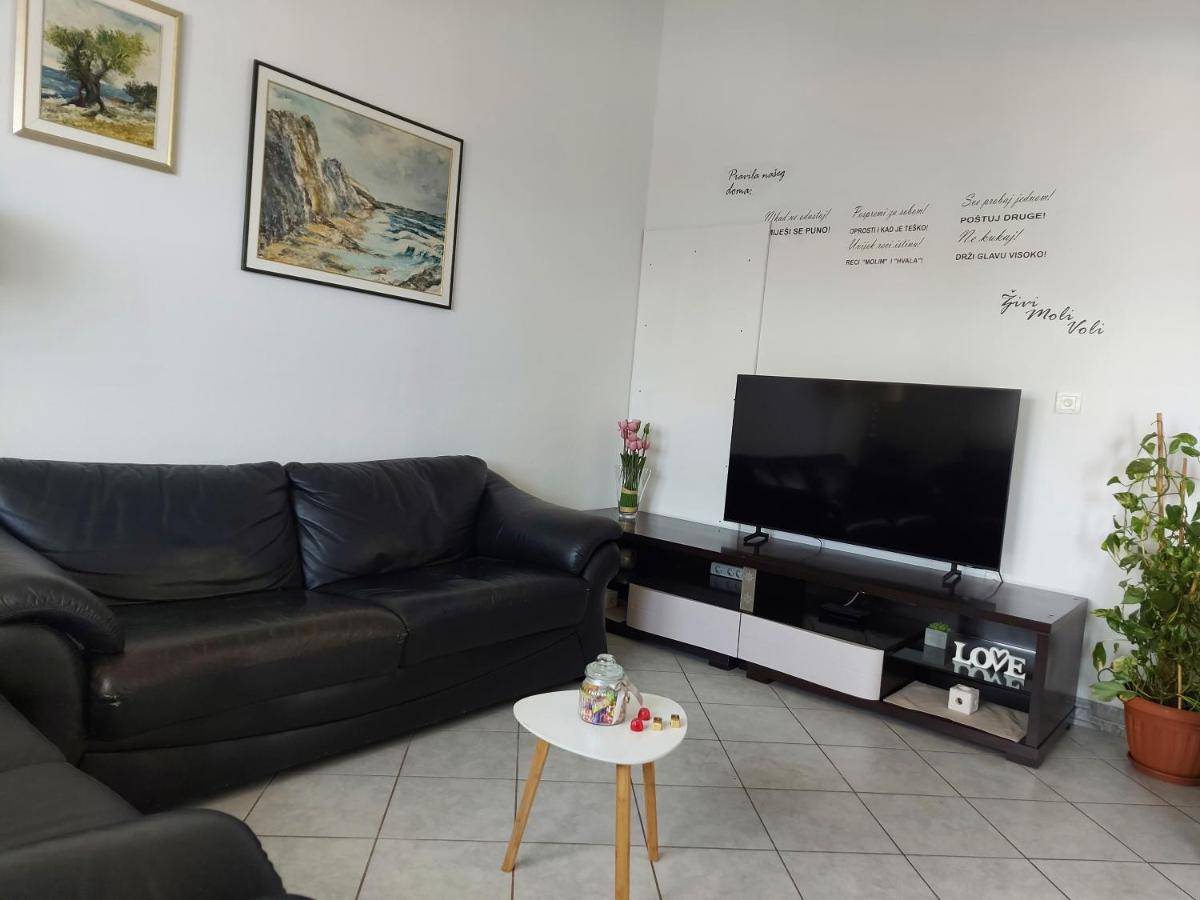 Lara & Vito Apartman Metajna Kültér fotó