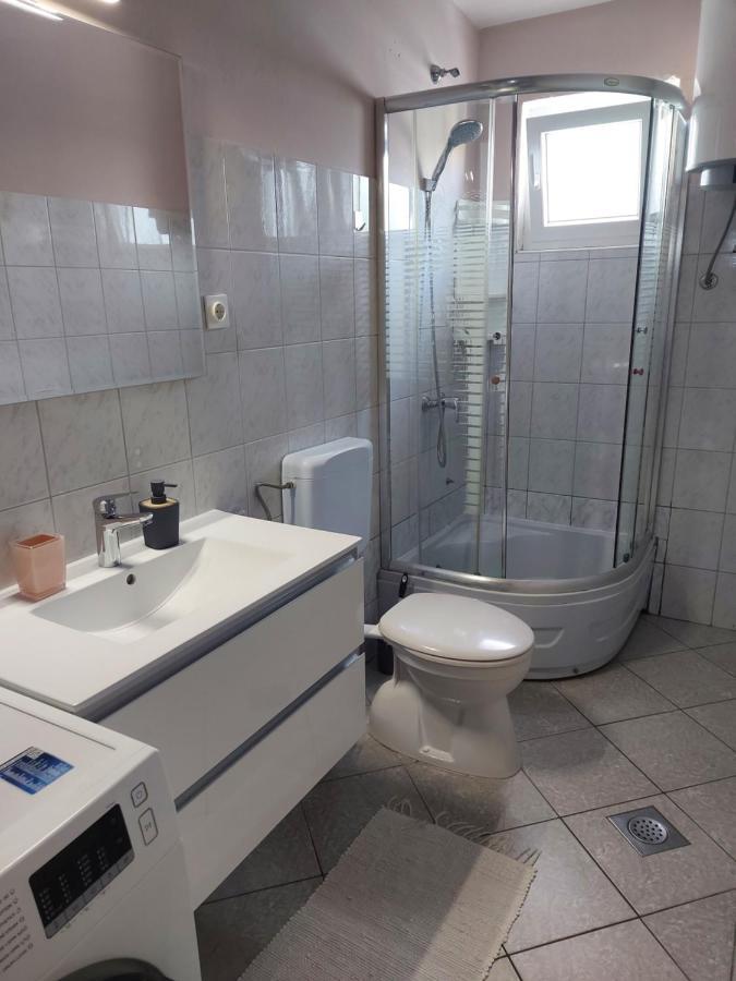 Lara & Vito Apartman Metajna Kültér fotó